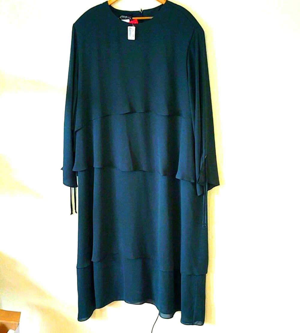 Vintage Chez California designed by Tandy layered green chiffon plus size dress